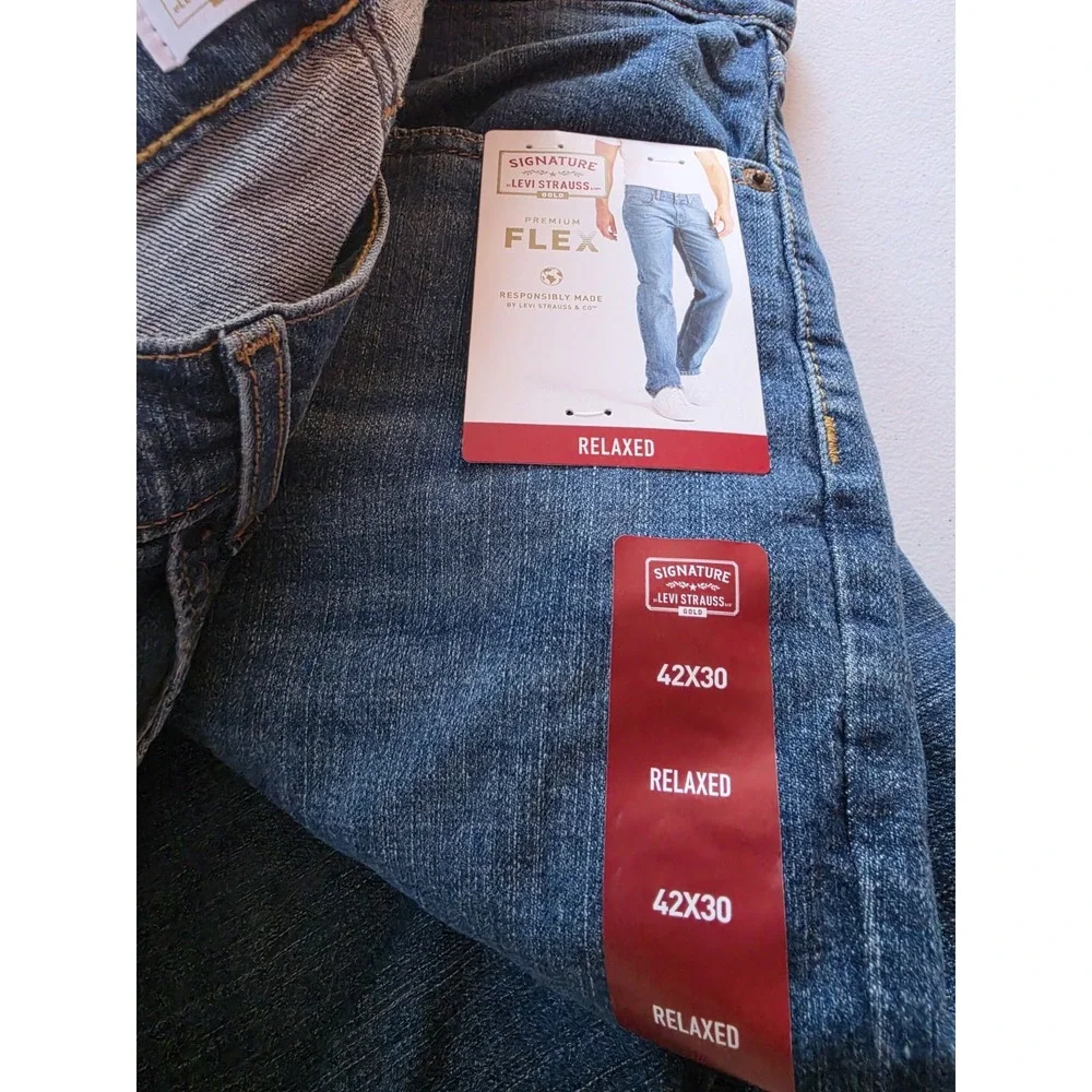 Levi Strauss Signature Gold Mens Jeans 42x30 Premium Flex Straight Leg NWT